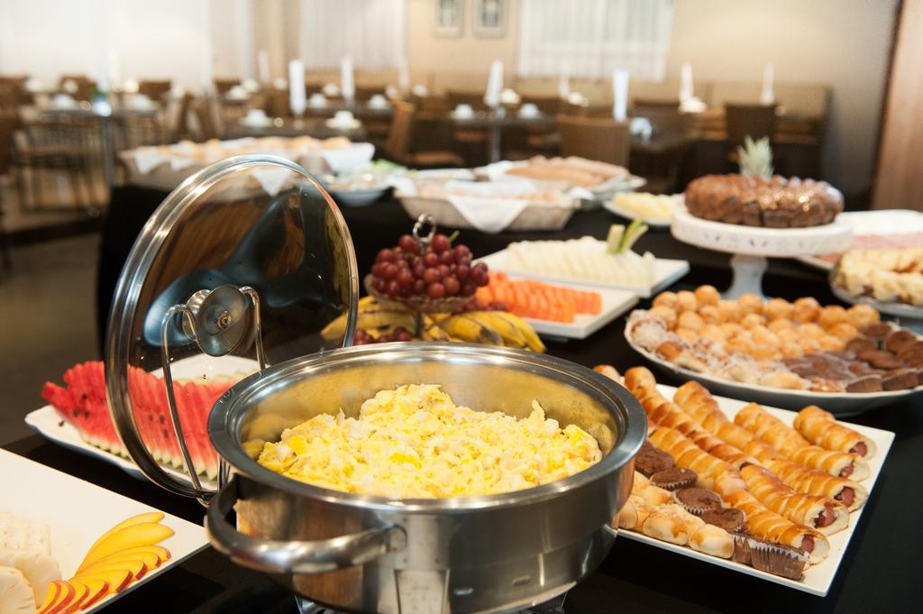 Planalto Bittar Hotel E Eventos ブラジリア エクステリア 写真