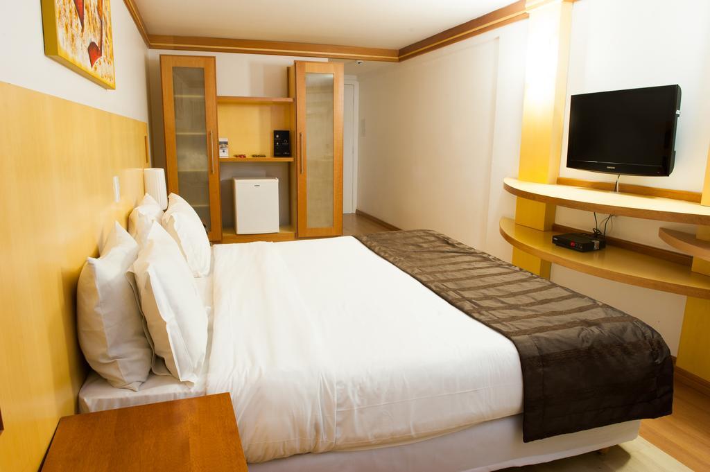 Planalto Bittar Hotel E Eventos ブラジリア エクステリア 写真