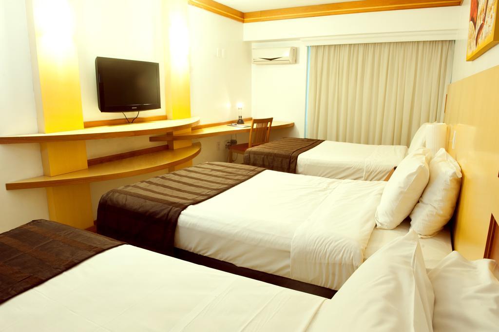 Planalto Bittar Hotel E Eventos ブラジリア エクステリア 写真
